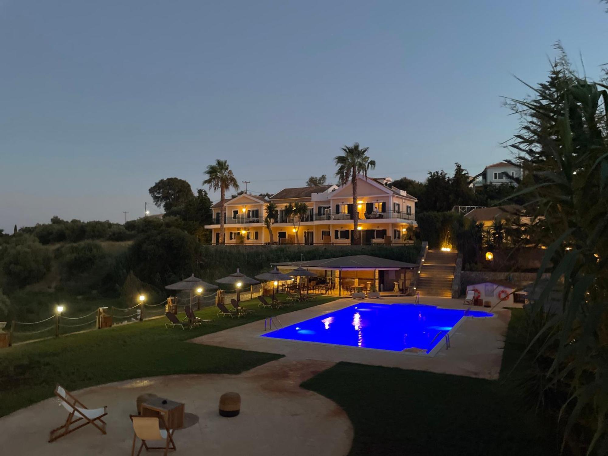 Theros Retreat Spartia  Exterior photo